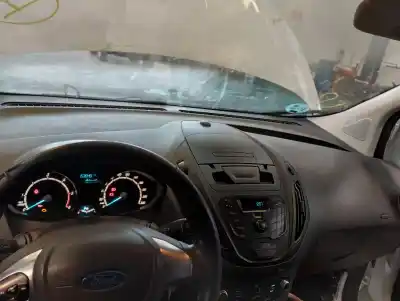 Veicolo di demolizione ford transit courier combi trend dell'anno 2018 alimentato xucd