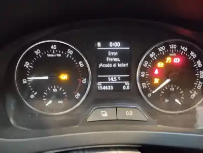 Veículo de Sucata skoda rapid ambition do ano 2014 alimentado cbz