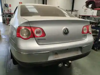 Veículo de Sucata volkswagen passat berlina (3c2) 2.0 tdi do ano 2005 alimentado bkp