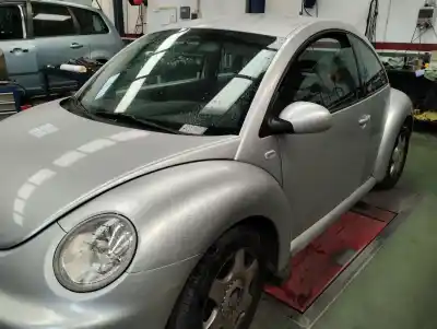 Veículo de Sucata volkswagen new beetle (9c1/1c1) 1.9 tdi do ano 2004 alimentado alh