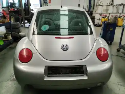 Veículo de Sucata volkswagen new beetle (9c1/1c1) 1.9 tdi do ano 2004 alimentado alh