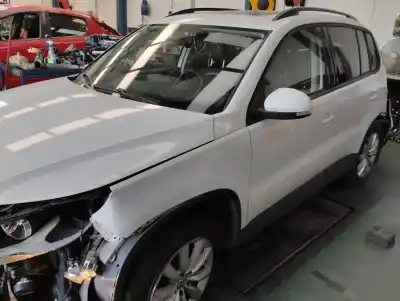 Veicolo di demolizione volkswagen                                         tiguan (5n2)                                                                                                                                                                                                                                               t1 bluemotion                                                                                                                                                                                                                                              dell'anno 2016 alimentato cuv