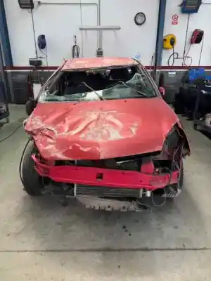 Vehículo de desguace RENAULT CLIO II FASE II (B/CB0)  del año 2005 con motor D4F G7
