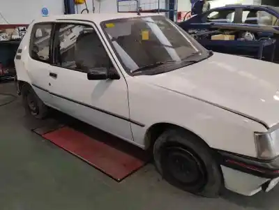 Veículo de Sucata peugeot 205 berlina 205 xt do ano 1990 alimentado k2a