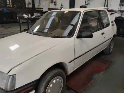 Veículo de Sucata peugeot 205 berlina 205 xt do ano 1990 alimentado k2a