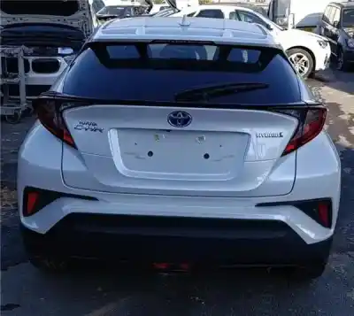 Véhicule à la ferraille toyota c-hr (_x1_) 1.8 hybrid (zyx10_, zyx11_) de l'année 2023 alimenté 2zr-fxe