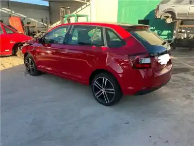 Veículo de Sucata skoda rapid spaceback (nh1) 1.6 tdi do ano 2014 alimentado cayc,clna