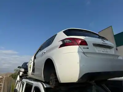 Здавання транспортного засобу peugeot 308 ii (lb_, lp_, lw_, lh_, l3_) 1.2 thp 110 року 2018 потужний hnp (eb2adt),hnv (eb2dtm),hnz (eb2dt)