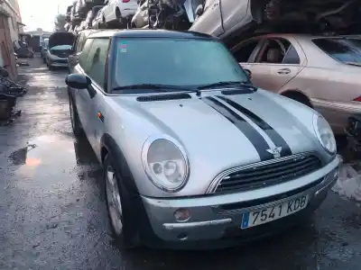 Veículo de Sucata mini mini (r50,r53) cooper do ano 2001 alimentado w10b16a