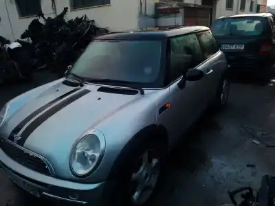 Veículo de Sucata mini mini (r50,r53) cooper do ano 2001 alimentado w10b16a