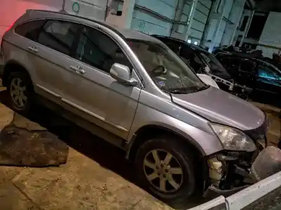 Scrapping Vehicle HONDA CR-V III 2.0 i of the year 2008 powered R20A2