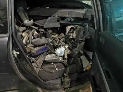 Veicolo di demolizione toyota corolla verso (r1) 2.2 d-4d sol dell'anno 2006 alimentato 