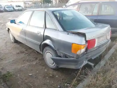 Sloopvoertuig audi 80 (811/813) 1.8 van het jaar 1990 aangedreven 