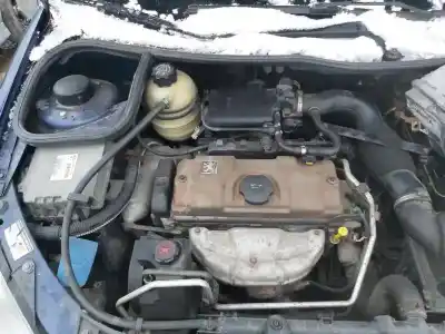 Veicolo di demolizione peugeot                                            206+                                                                                                                                                                                                                                                       1.4                                                                                                                                                                                                                                                        dell'anno 1999 alimentato 