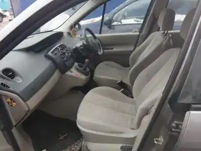 Sloopvoertuig renault scenic ii 1.6 16v van het jaar 2004 aangedreven k4m782