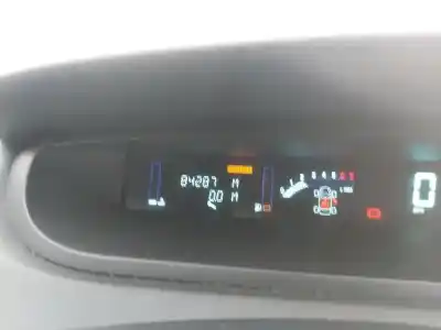 Sloopvoertuig renault scenic ii 1.6 16v van het jaar 2004 aangedreven k4m782