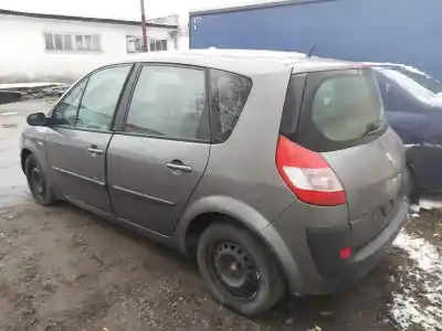 Sloopvoertuig renault scenic ii 1.6 16v van het jaar 2004 aangedreven k4m782