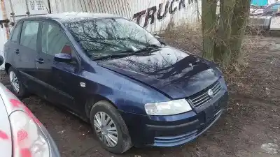 Veicolo di demolizione FIAT STILO (192) 1.9 JTD / 1.9 JTD 115 Active dell'anno 2001 alimentato 192a1000
