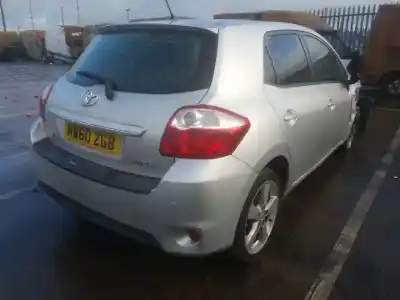 Veicolo di demolizione toyota auris 1.8 16v dell'anno 2011 alimentato 2zrfxe