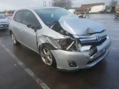 Scrapping Vehicle TOYOTA AURIS 1.8 16V of the year 2011 powered 2zrfxe