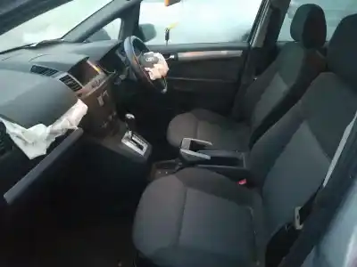 Veículo de Sucata opel zafira b 1.9 cdti do ano 2007 alimentado z19dt