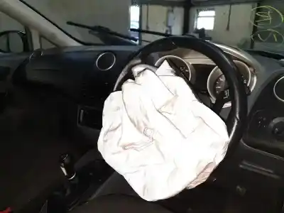 Veículo de Sucata seat ibiza (6j5) 1.4 16v do ano 2011 alimentado cgg