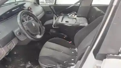 Veículo de Sucata renault scenic ii 1.6 16v do ano 2004 alimentado k4m782