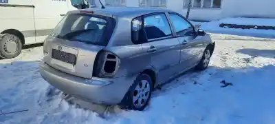 Veicolo di demolizione kia cerato 1.6 lx berlina dell'anno 2004 alimentato g4ed