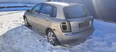 Veicolo di demolizione kia cerato 1.6 lx berlina dell'anno 2004 alimentato g4ed
