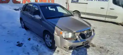 Veicolo di demolizione KIA CERATO 1.6 LX Berlina dell'anno 2004 alimentato g4ed