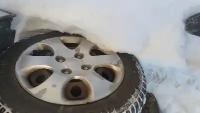 Veicolo di demolizione kia cerato 1.6 lx berlina dell'anno 2004 alimentato g4ed