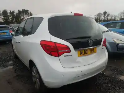 Veicolo di demolizione opel meriva b 1.7 16v cdti dell'anno 2011 alimentato 