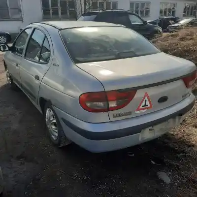 Здавання транспортного засобу renault   року 2001 потужний k4j750