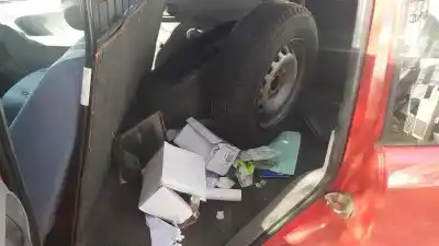 Veículo de Sucata fiat panda (169) 1.1 8v do ano 2006 alimentado 187a1000