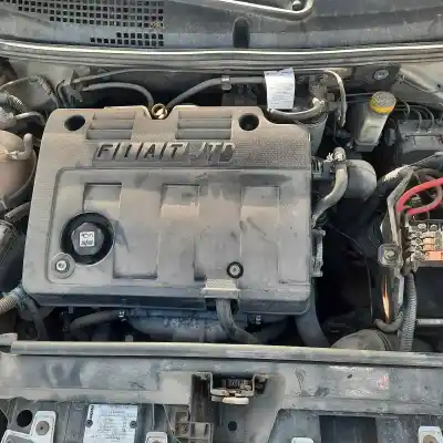 Veicolo di demolizione fiat stilo (192) 1.9 jtd / 1.9 jtd 115 active dell'anno 2002 alimentato 192a1000