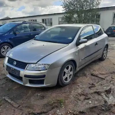 Veicolo di demolizione fiat stilo (192) 1.9 jtd / 1.9 jtd 115 active dell'anno 2002 alimentato 192a1000