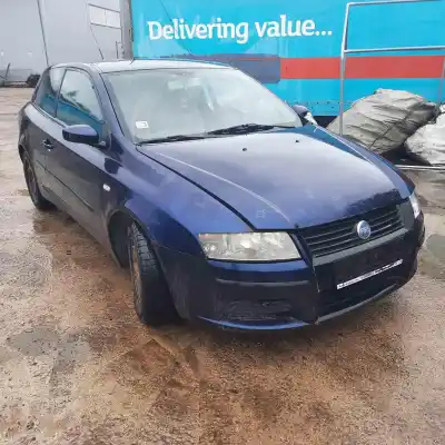 Veículo de Sucata FIAT STILO (192) 1.9 JTD 80 Active do ano 2002 alimentado 192A3000