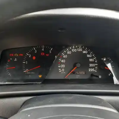 Scrapping Vehicle toyota corolla (e11) 2.0 d-4d linea sol of the year 2002 powered 1cdftv