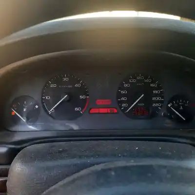 Veículo de Sucata peugeot 406 (8b) 2.0 hdi 110 do ano 1998 alimentado rhz