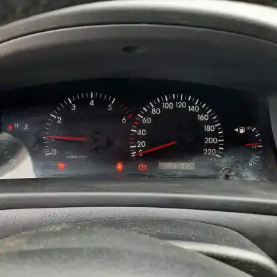 Veículo de Sucata toyota corolla (e11) 2.0 d-4d linea sol do ano 2003 alimentado 1cdftv