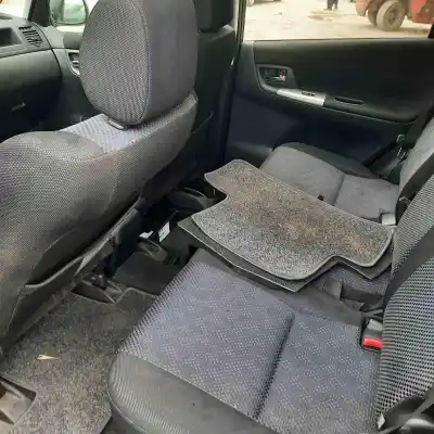 Veículo de Sucata toyota corolla (e11) 2.0 d-4d linea sol do ano 2003 alimentado 1cdftv