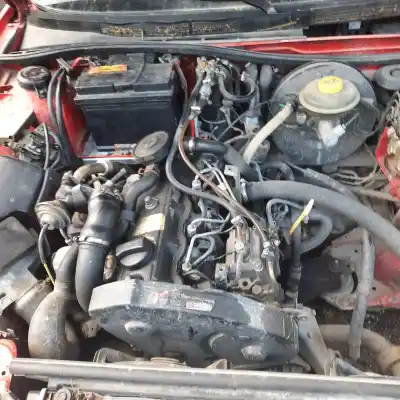 Veículo de Sucata audi 80 b4 avant (8c5) 1.9 tdi do ano 1992 alimentado 