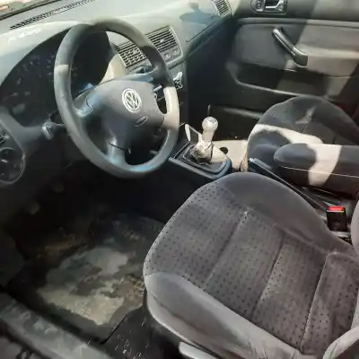 Veículo de Sucata volkswagen golf iv (1j1) 1.9 sdi do ano 1998 alimentado 