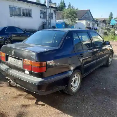 Sloopvoertuig volkswagen vento (1h2) 1.9 diesel van het jaar 1995 aangedreven 