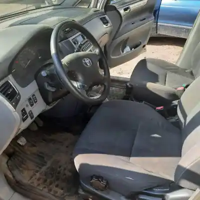 Veículo de Sucata toyota avensis wagon (t25) 2.0 d-4d executive do ano 2002 alimentado 1cdftv