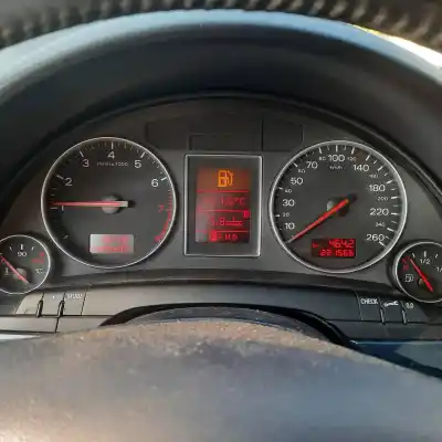 Здавання транспортного засобу audi a4, b6 2000.11 - 2004.11 2.0 96kw 2000.11 - 2004.12 року 2001 потужний 