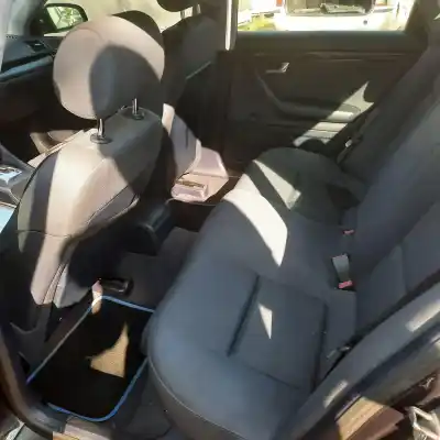 Здавання транспортного засобу audi a4, b6 2000.11 - 2004.11 2.0 96kw 2000.11 - 2004.12 року 2001 потужний 