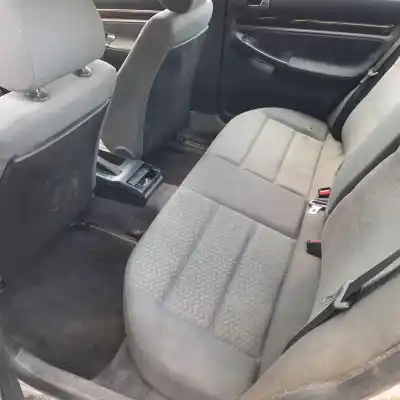 Здавання транспортного засобу audi a4 avant (b5) 1.8 року 1995 потужний 