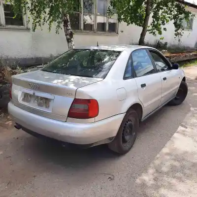 Здавання транспортного засобу audi a4 avant (b5) 1.8 року 1995 потужний 