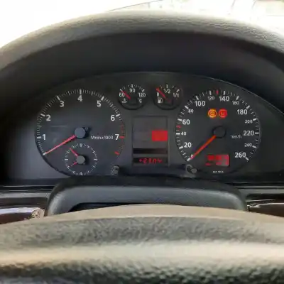 Здавання транспортного засобу audi a4 avant (b5) 1.8 року 1995 потужний 